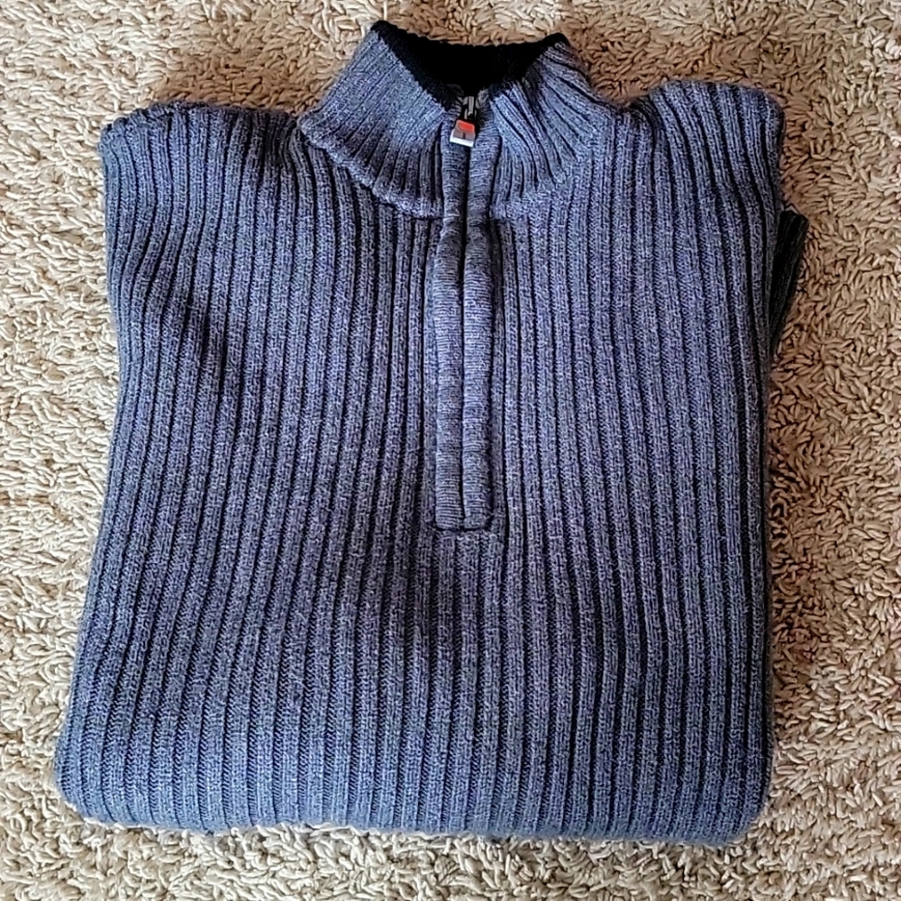 DKNY Men's turtleneck sweater